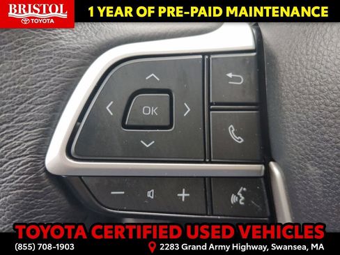 Used 2024 Toyota Sienna XLE FWD image 30
