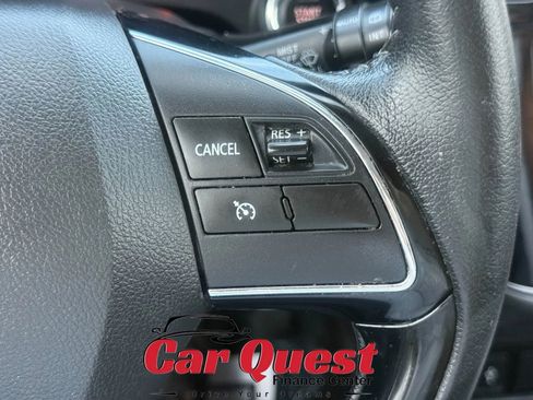 Used 2019 Mitsubishi Outlander SEL AWD/4WD image 33