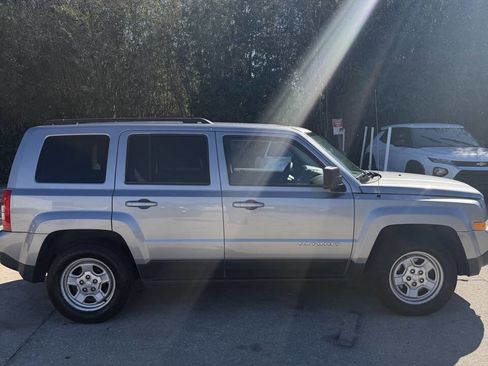 Used 2015 Jeep Patriot Sport w/ Power Value Group image 4