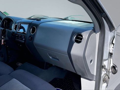 Used 2006 Ford F150 XLT RWD image 17