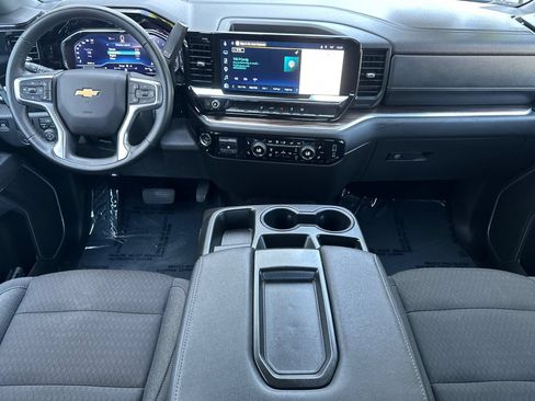 Used 2025 Chevrolet Silverado 2500 LT w/ Convenience Package AWD/4WD image 11