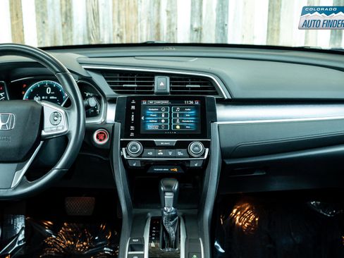 Used 2016 Honda Civic Touring image 19