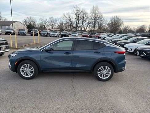 New 2026 Buick Envista Preferred w/ Convenience II Package image 3