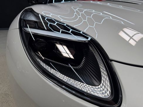 Used 2024 Aston Martin DB12 Convertible RWD image 11