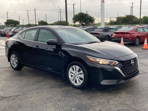 Used 2025 Nissan Sentra S FWD image 3