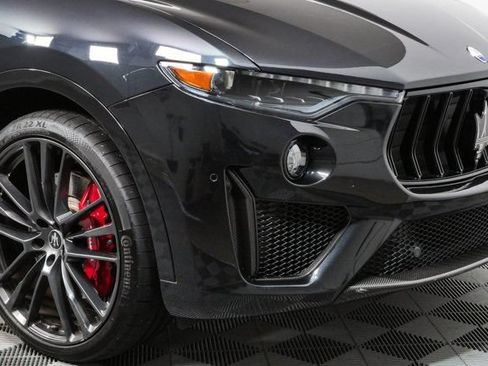 Certified 2022 Maserati Levante Trofeo AWD/4WD image 39