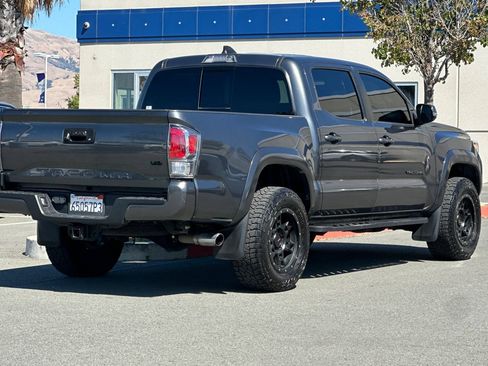 Used 2023 Toyota Tacoma TRD Sport RWD image 4