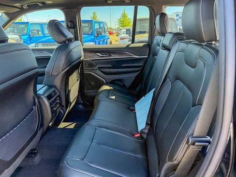 New 2026 Jeep Grand Cherokee Limited w/ Limited Altitude Package image 24