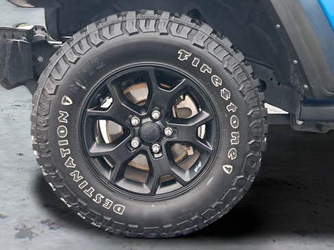 Used 2022 Jeep Wrangler Sport AWD/4WD image 27