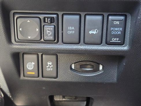 Used 2017 INFINITI QX70 2WD w/ Premium Package image 11