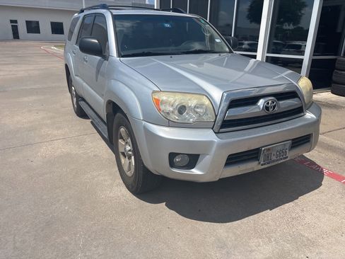 Used 2008 Toyota 4Runner SR5 RWD image 4