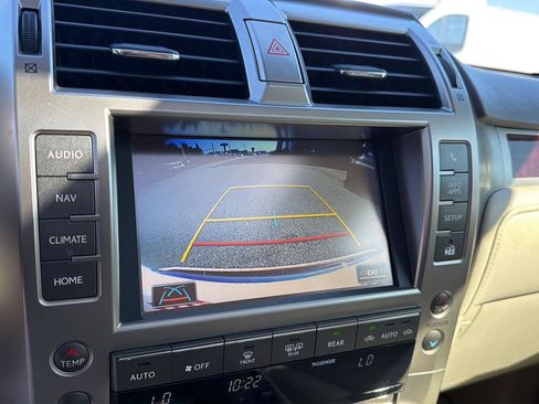 Used 2018 Lexus GX 460 Luxury AWD/4WD image 29