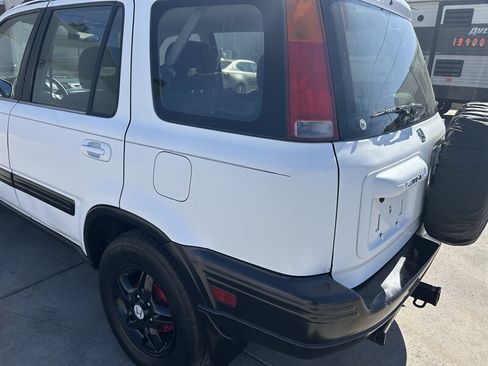 Used 1999 Honda CR-V EX image 12