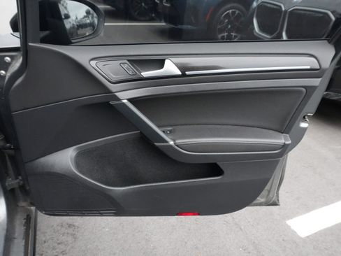 Used 2019 Volkswagen Golf 4-Door AWD/4WD image 26
