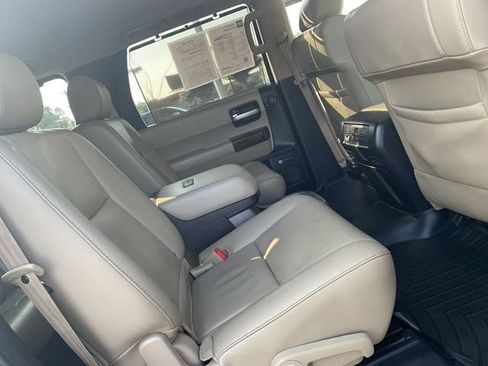 Used 2017 Toyota Sequoia Platinum AWD/4WD image 12
