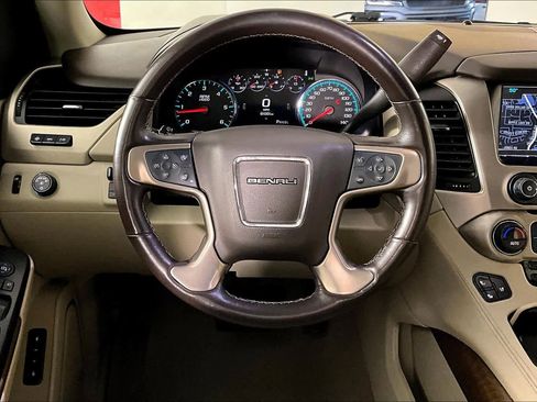 Used 2019 GMC Yukon Denali image 5