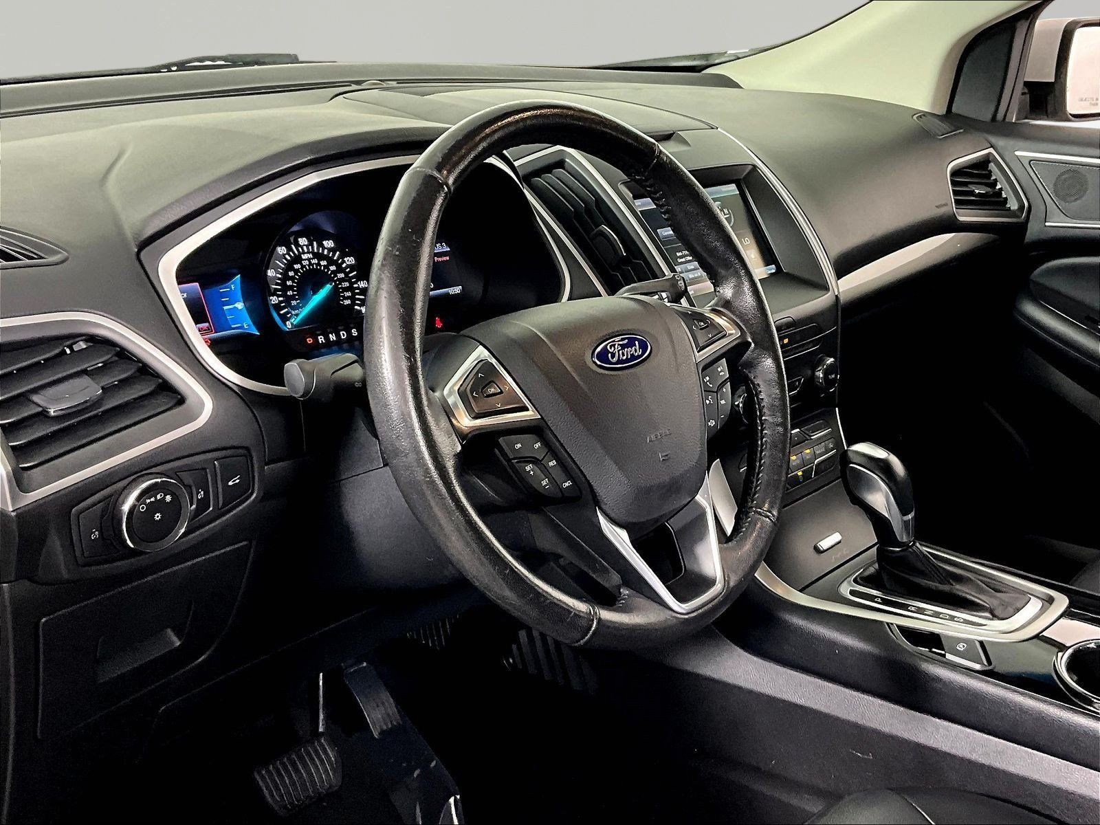 Used 2015 Ford Edge SEL w/ Equipment Group 201A AWD/4WD image 16