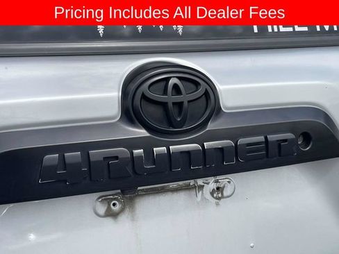 Used 2020 Toyota 4Runner TRD Off-Road AWD/4WD image 8