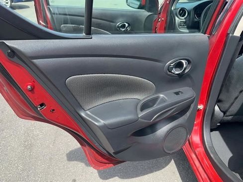 Used 2019 Nissan Versa SV FWD image 40