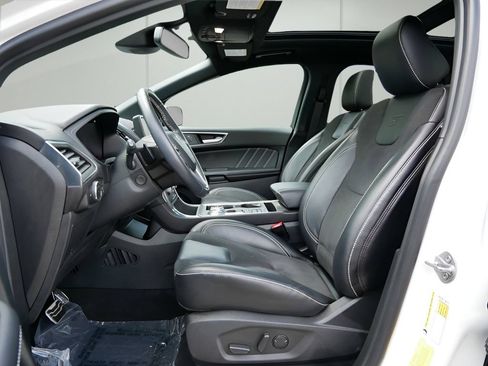 Used 2024 Ford Edge ST w/ Equipment Group 401A AWD/4WD image 10