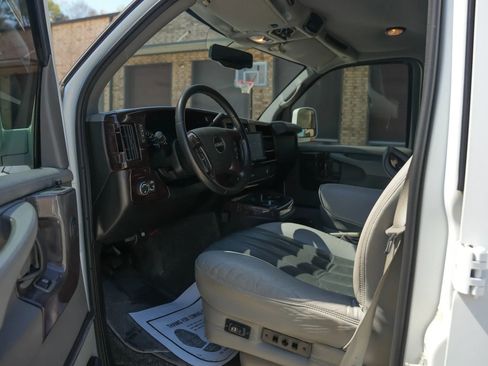 Used 2012 GMC Savana 1500 RWD image 23