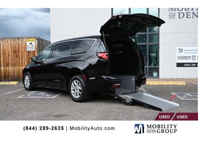 Used 2024 Chrysler Pacifica Touring