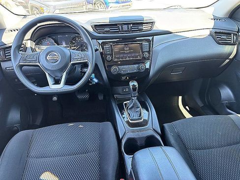 Used 2021 Nissan Rogue Sport S image 6