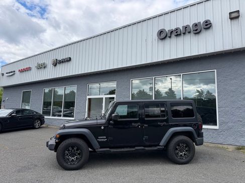 Used 2015 Jeep Wrangler Unlimited Sport w/ Quick Order Package 24S AWD/4WD image 3