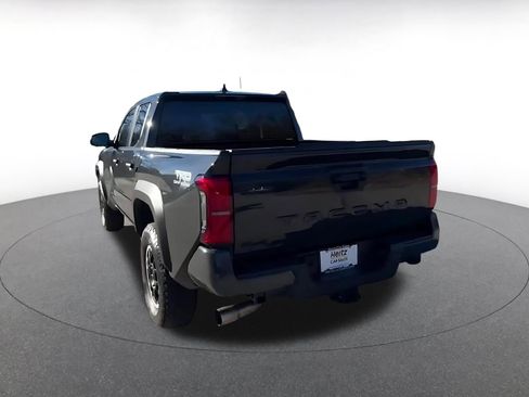 Used 2025 Toyota Tacoma TRD Off-Road image 9
