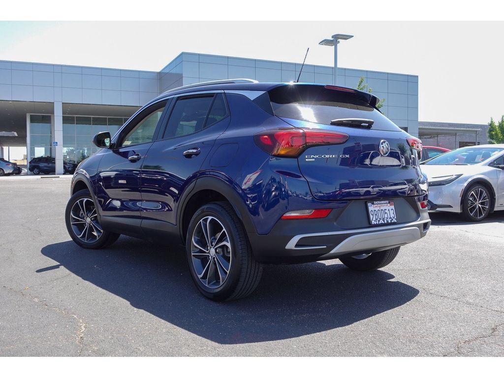 Used 2022 Buick Encore GX Select AWD/4WD image 7