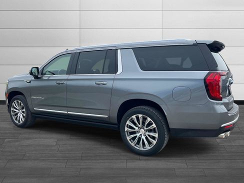 Used 2021 GMC Yukon XL Denali w/ Denali Premium Package AWD/4WD image 5