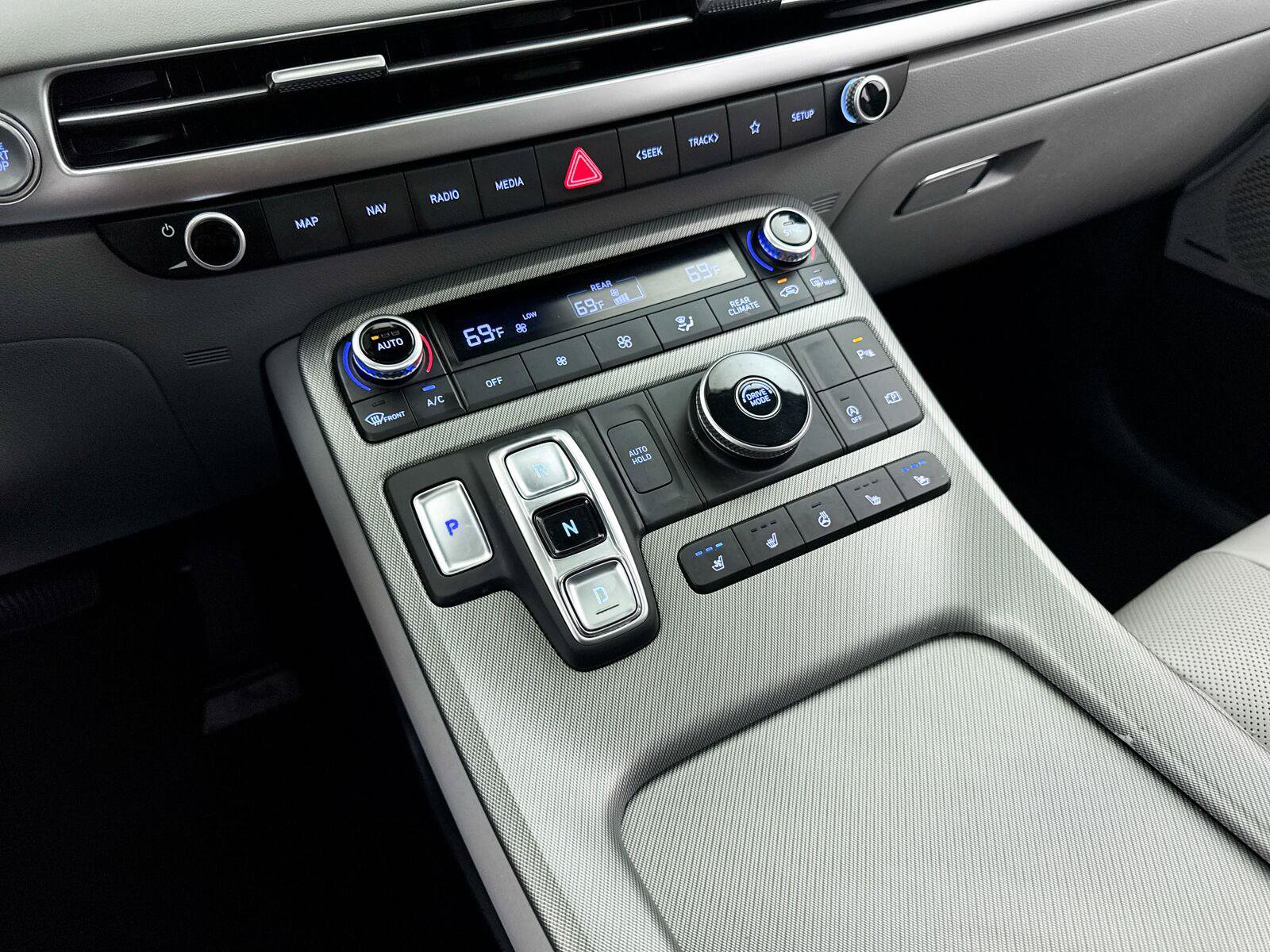 Used 2024 Hyundai Palisade SEL w/ Premium Package FWD image 30