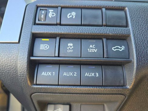 Used 2024 Toyota Tacoma TRD Sport image 32