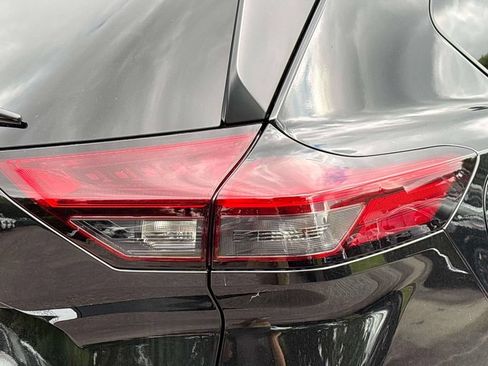New 2026 Nissan Rogue SV FWD image 10