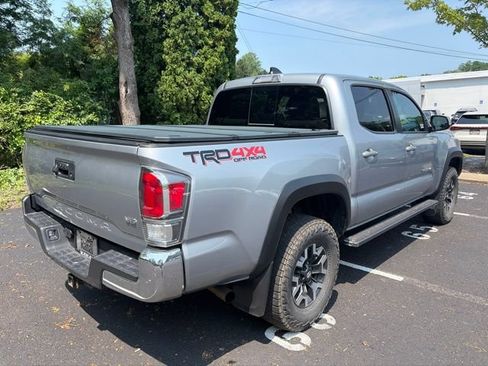 Used 2021 Toyota Tacoma TRD Off-Road AWD/4WD image 3