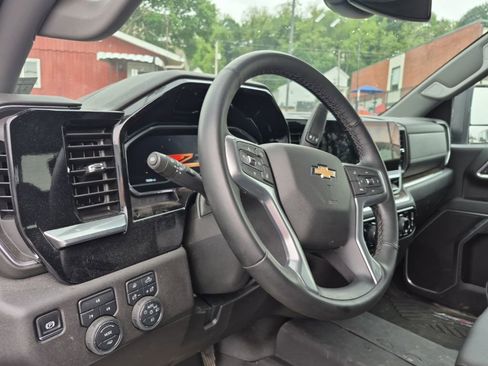 Used 2025 Chevrolet Silverado 2500 LT w/ All Star Edition AWD/4WD image 10