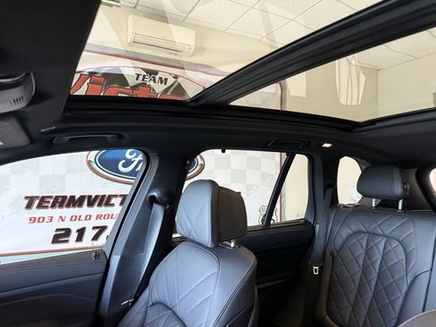 Used 2025 BMW X5 M60i w/ Executive Package image 24