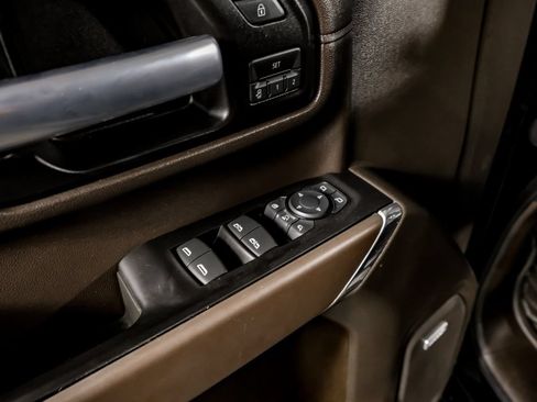 Used 2020 Chevrolet Silverado 2500 LTZ AWD/4WD image 36