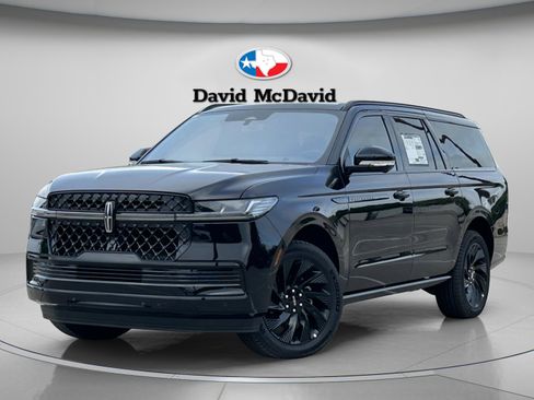 New 2025 Lincoln Navigator L Reserve w/ Jet Appearance Package AWD/4WD image 2