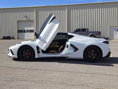 Used 2022 Chevrolet Corvette Stingray Preferred Cpe w/ Chrome Exterior Badge Package image 4