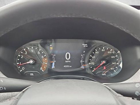 Used 2023 Jeep Compass Latitude AWD/4WD image 11