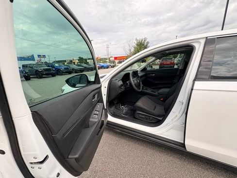 Used 2024 Honda Accord EX image 19
