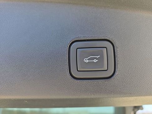Used 2026 Cadillac Lyriq V AWD/4WD image 16
