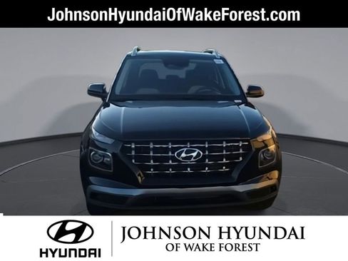 New 2026 Hyundai Venue SEL FWD image 3