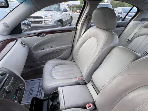 Used 2011 Buick Lucerne CXL FWD image 7