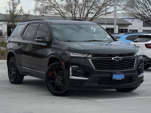 Certified 2022 Chevrolet Traverse Premier w/ Redline Edition image 2
