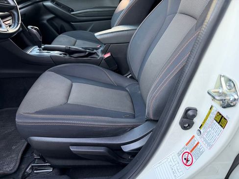 Used 2019 Subaru Crosstrek 2.0i Premium w/ Eyesight System image 12