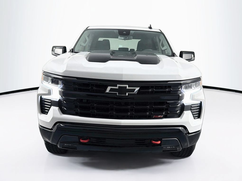 Used 2025 Chevrolet Silverado 1500 LT Trail Boss AWD/4WD image 2