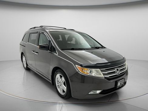 Used 2013 Honda Odyssey Touring image 17