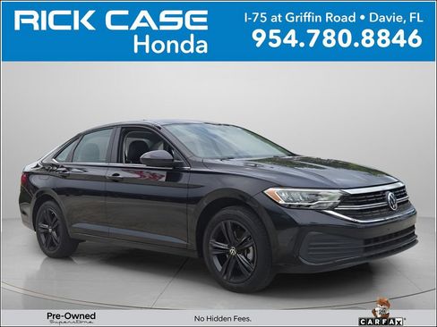 Used 2024 Volkswagen Jetta SE w/ Panoramic Sunroof Package FWD image 1